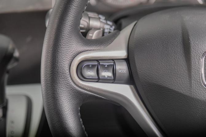 Honda Stream II Рестайлинг с пробегом 2013 года, цена 1 299 000 рублей, 170610 км, компактвэн, Автокод Объявления