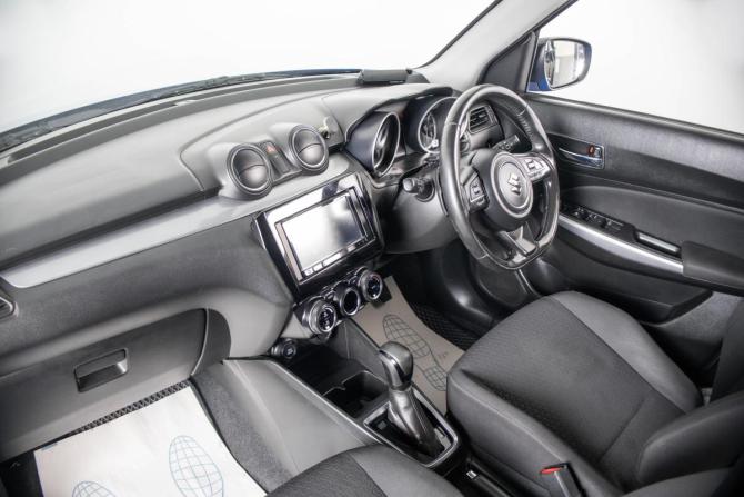 Suzuki Swift IV Рестайлинг с пробегом 2017 года, цена 1 439 000 рублей, 139245 км, хэтчбек, Автокод Объявления