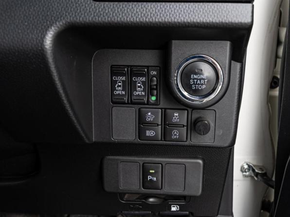 Toyota Tank I с пробегом 2019 года, цена 1 298 000 рублей, 76348 км, микровэн, Автокод Объявления