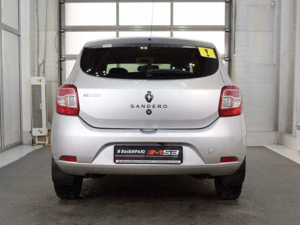 Renault Sandero II с пробегом 2017 года, цена 799 995 рублей, 118198 км, хэтчбек, Автокод Объявления