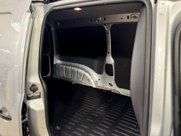 Volkswagen Caddy IV с пробегом 2017 года, цена 1 750 000 рублей, 171002 км, фургон, Автокод Объявления