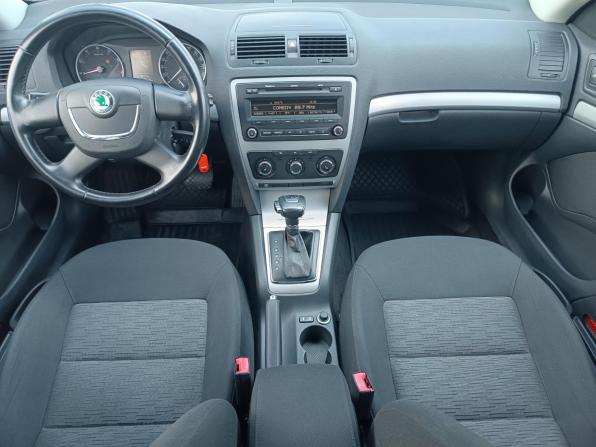 Skoda Octavia II (A5) Рестайлинг с пробегом 2013 года, цена 750 000 рублей, 219014 км, лифтбек, Автокод Объявления