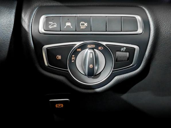 Mercedes-Benz V-Класс III (W447) Рестайлинг с пробегом 2023 года, цена 10 250 000 рублей, 40320 км, минивэн, Автокод Объявления
