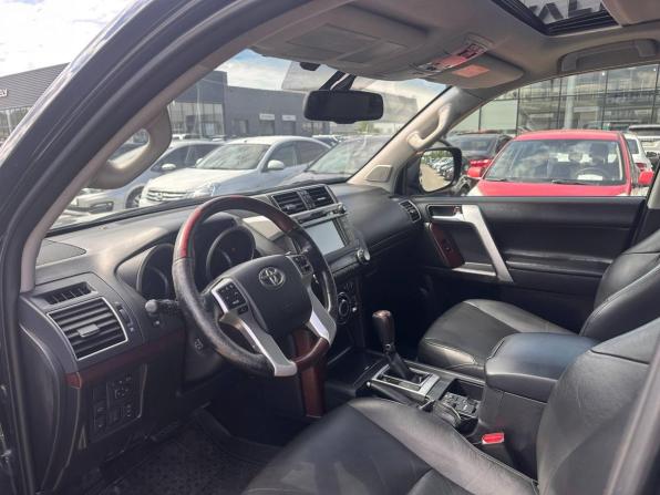Toyota Land Cruiser Prado 150 Series Рестайлинг 1 с пробегом 2014 года, цена 3 123 000 рублей, 219799 км, внедорожник, Автокод Объявления