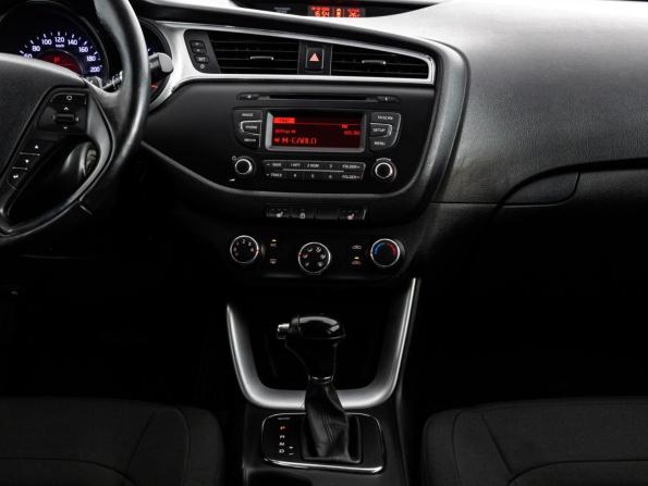 Kia Ceed II Рестайлинг с пробегом 2016 года, цена 999 000 рублей, 171693 км, хэтчбек, Автокод Объявления