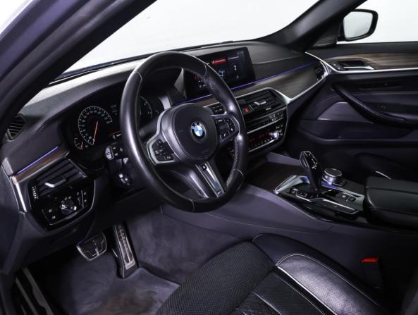 BMW 5 серии VII (G30/G31/G38) с пробегом 2018 года, цена 4 098 000 рублей, 128077 км, седан, Автокод Объявления