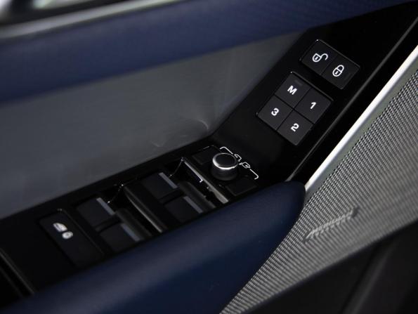 Land Rover Range Rover Velar I с пробегом 2020 года, цена 3 999 999 рублей, 75661 км, внедорожник, Автокод Объявления