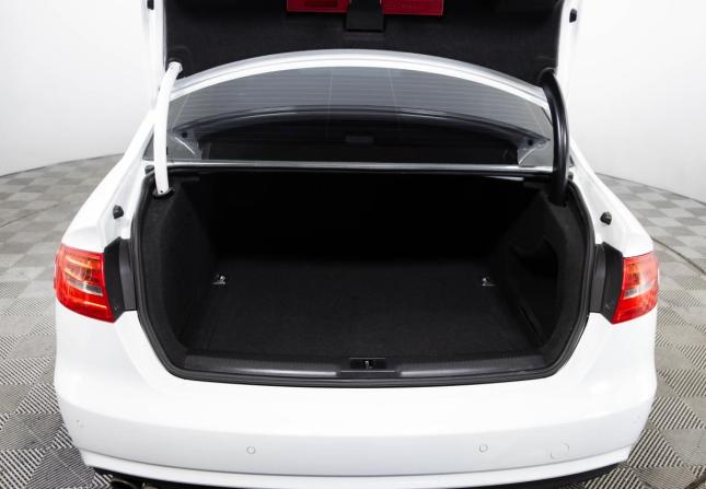 Audi A4 IV (B8) Рестайлинг с пробегом 2015 года, цена 1 699 000 рублей, 106400 км, седан, Автокод Объявления