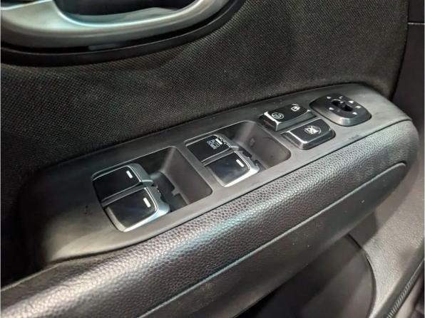 Kia Soul II Рестайлинг с пробегом 2017 года, цена 1 180 000 рублей, 199000 км, хэтчбек, Автокод Объявления