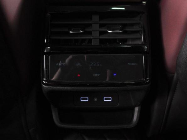 Geely Monjaro I с пробегом 2023 года, цена 3 399 000 рублей, 20438 км, внедорожник, Автокод Объявления