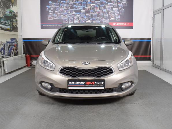 Kia Ceed II с пробегом 2012 года, цена 989 999 рублей, 243439 км, хэтчбек, Автокод Объявления