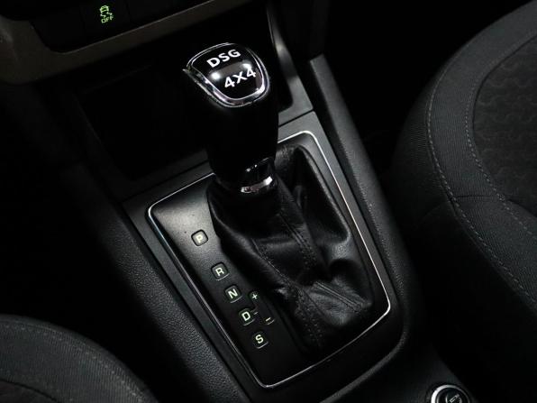 Skoda Yeti I Рестайлинг с пробегом 2014 года, цена 1 359 000 рублей, 125346 км, внедорожник, Автокод Объявления