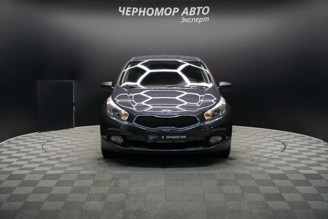 Kia Ceed II с пробегом 2013 года, цена 1 190 000 рублей, 227605 км, хэтчбек, Автокод Объявления