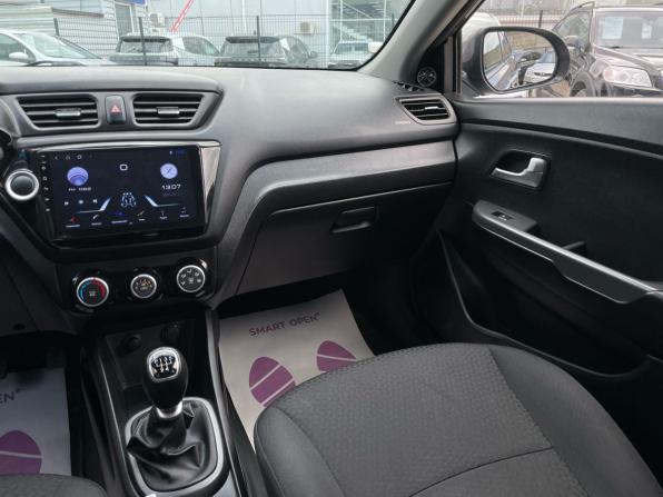Kia Rio III Рестайлинг с пробегом 2015 года, цена 890 000 рублей, 177600 км, седан, Автокод Объявления