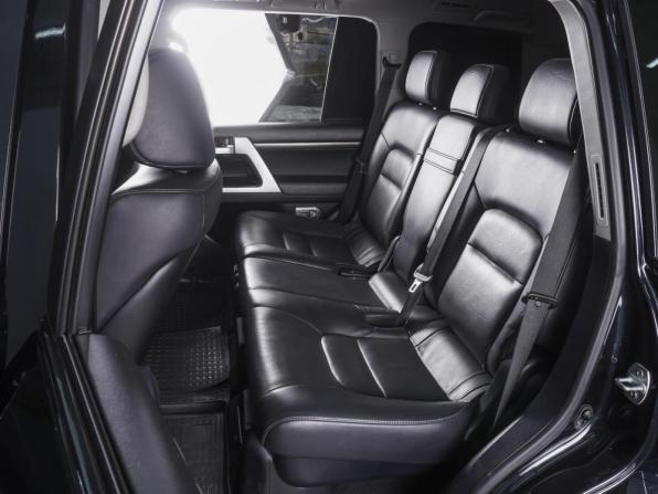 Toyota Land Cruiser 200 Series Рестайлинг 2 с пробегом 2018 года, цена 7 350 000 рублей, 165318 км, внедорожник, Автокод Объявления