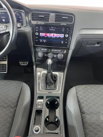 Volkswagen Golf VII Рестайлинг с пробегом 2018 года, цена 1 527 000 рублей, 144437 км, универсал, Автокод Объявления