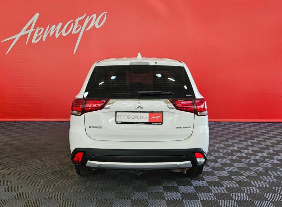 Mitsubishi Outlander III Рестайлинг 2 Вологда  - изображение 4