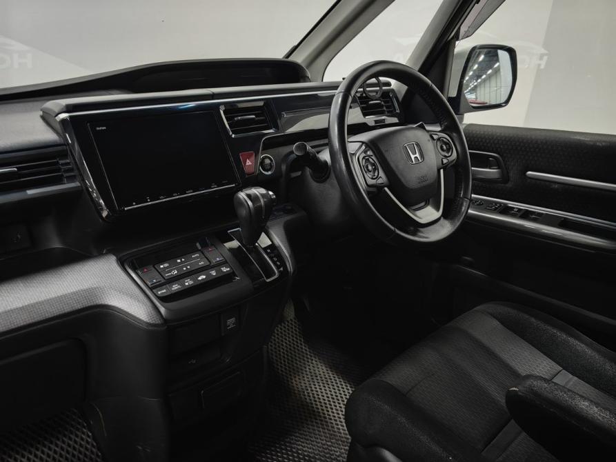 Honda Stepwgn V Рестайлинг Новосибирск  - изображение 10