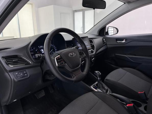 Hyundai Solaris II Рестайлинг с пробегом 2021 года, цена 1 630 000 рублей, 99916 км, седан, Автокод Объявления