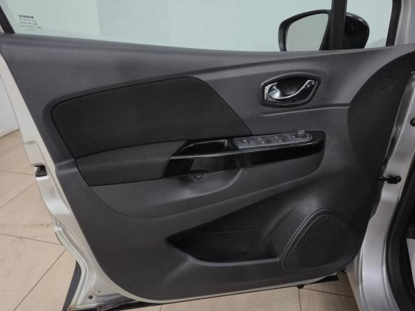 Renault Kaptur I с пробегом 2017 года, цена 1 310 000 рублей, 114024 км, внедорожник, Автокод Объявления