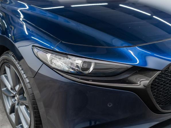 Mazda 3 IV (BP) с пробегом 2022 года, цена 1 750 000 рублей, 34170 км, хэтчбек, Автокод Объявления