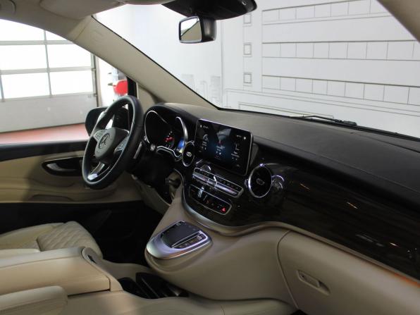 Mercedes-Benz V-Класс III (W447) Рестайлинг с пробегом 2023 года, цена 10 300 000 рублей, 57018 км, минивэн, Автокод Объявления
