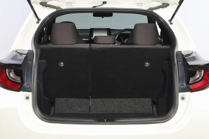 Toyota Yaris IV с пробегом 2020 года, цена 1 199 000 рублей, 105200 км, хэтчбек, Автокод Объявления
