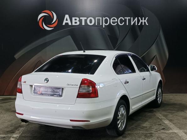 Skoda Octavia II (A5) Рестайлинг с пробегом 2013 года, цена 1 070 000 рублей, 196788 км, лифтбек, Автокод Объявления