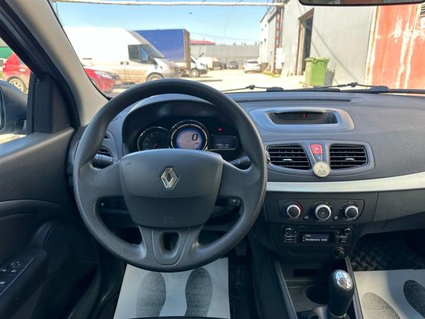 Renault Fluence I Рестайлинг с пробегом 2014 года, цена 829 000 рублей, 103000 км, седан, Автокод Объявления