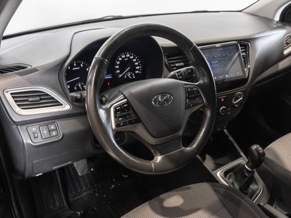 Hyundai Solaris II с пробегом 2019 года, цена 1 294 700 рублей, 137500 км, седан, Автокод Объявления