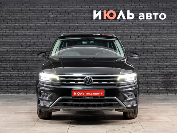 Volkswagen Tiguan II с пробегом 2018 года, цена 2 605 000 рублей, 77706 км, внедорожник, Автокод Объявления