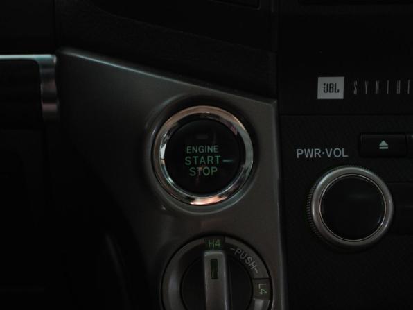 Toyota Land Cruiser 200 Series с пробегом 2010 года, цена 3 229 000 рублей, 322758 км, внедорожник, Автокод Объявления