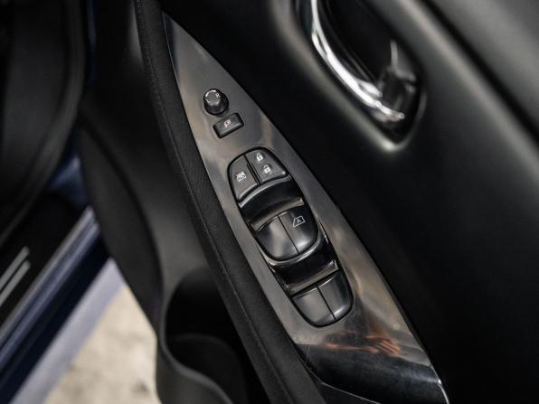 Nissan Leaf II (ZE1) с пробегом 2017 года, цена 1 780 000 рублей, 154508 км, хэтчбек, Автокод Объявления