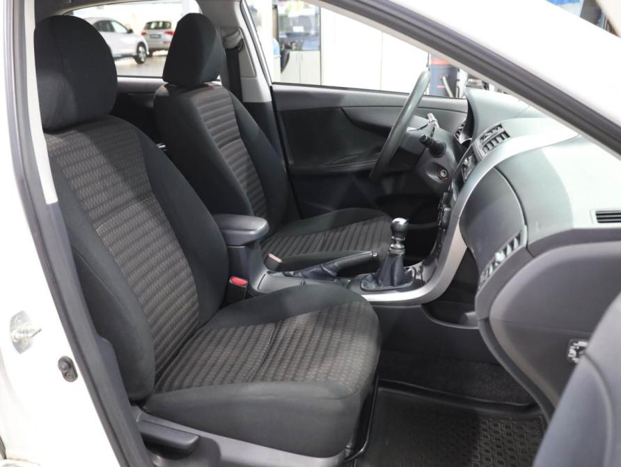 Toyota Corolla X (E140 E150) Рестайлинг Ростов-на-Дону  - изображение 8