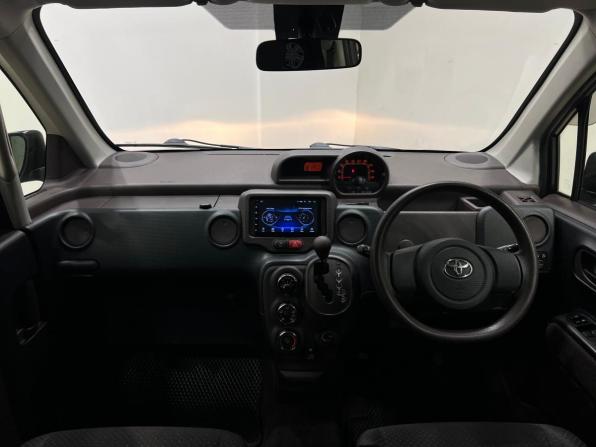 Toyota Spade с пробегом 2013 года, цена 880 000 рублей, 97000 км, минивэн, Автокод Объявления