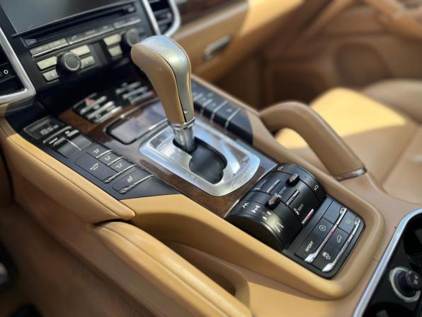 Porsche Cayenne II (958) с пробегом 2011 года, цена 2 320 000 рублей, 189000 км, внедорожник, Автокод Объявления