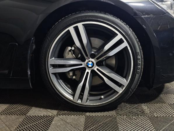 BMW 7 серии VI (G11/G12) с пробегом 2018 года, цена 3 295 000 рублей, 233257 км, седан, Автокод Объявления