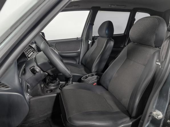 Chevrolet Niva I Рестайлинг с пробегом 2011 года, цена 399 000 рублей, 178182 км, внедорожник, Автокод Объявления