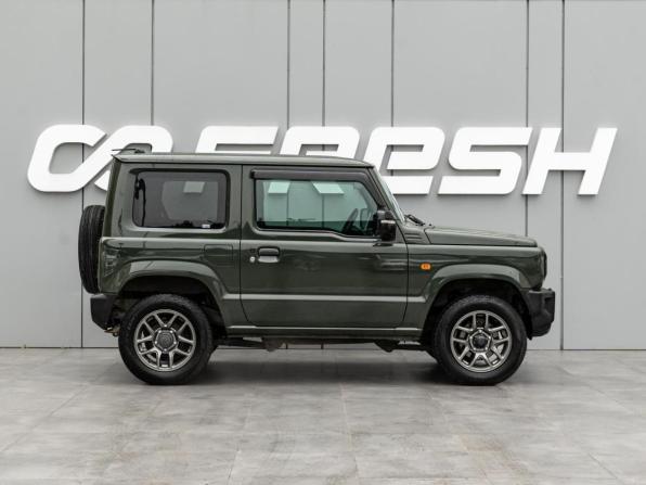 Suzuki Jimny IV с пробегом 2019 года, цена 1 320 000 рублей, 117945 км, внедорожник, Автокод Объявления