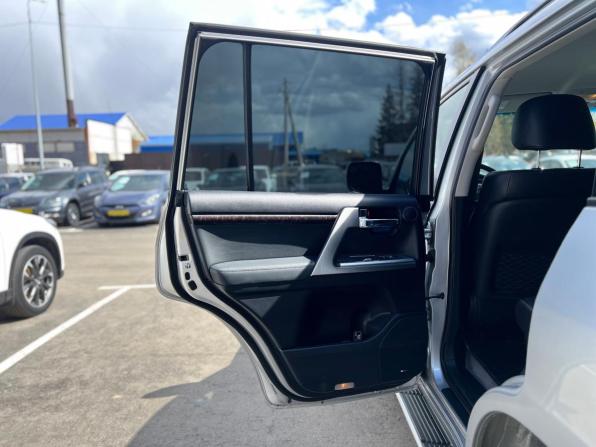 Toyota Land Cruiser 200 Series Рестайлинг 1 с пробегом 2014 года, цена 4 500 000 рублей, 180522 км, внедорожник, Автокод Объявления