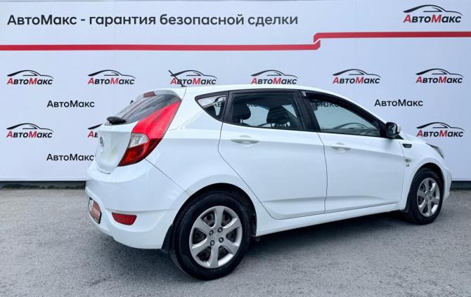 Hyundai Solaris I с пробегом 2013 года, цена 590 000 рублей, 240143 км, хэтчбек, Автокод Объявления