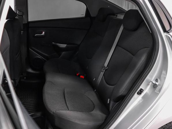 Kia Rio III Рестайлинг с пробегом 2017 года, цена 1 149 000 рублей, 123844 км, седан, Автокод Объявления