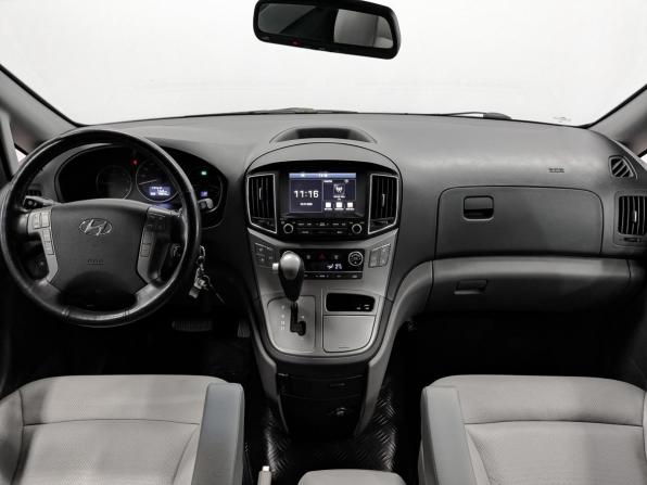 Hyundai Grand Starex I Рестайлинг с пробегом 2017 года, цена 2 475 000 рублей, 98892 км, минивэн, Автокод Объявления