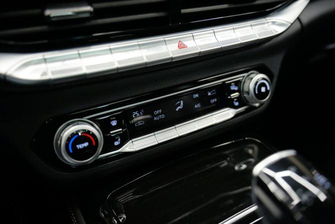 FAW Bestune T77 I с пробегом 2024 года, цена 2 090 000 рублей, 8749 км, внедорожник, Автокод Объявления