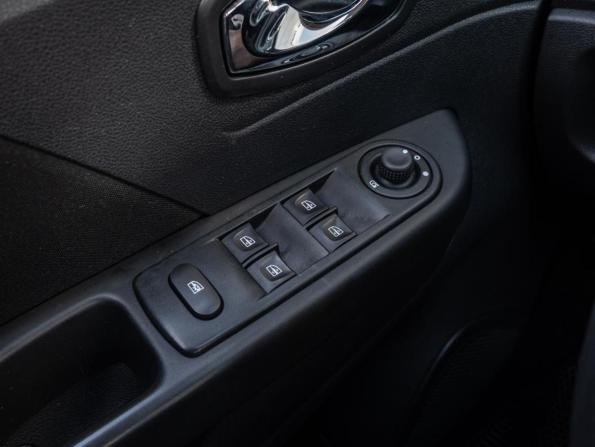 Renault Kaptur I с пробегом 2018 года, цена 1 350 000 рублей, 68054 км, внедорожник, Автокод Объявления