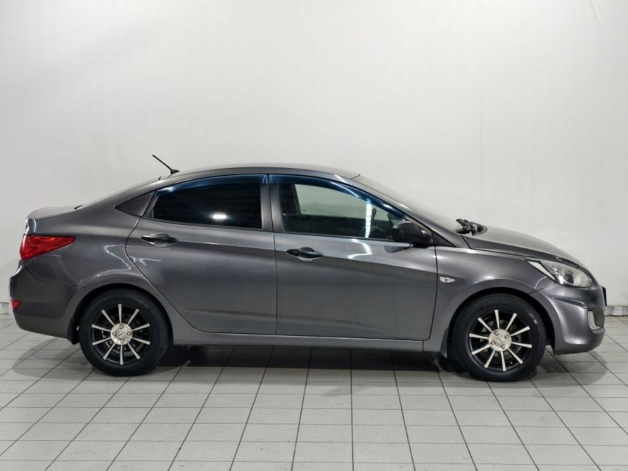Hyundai Solaris I Курск  - изображение 4