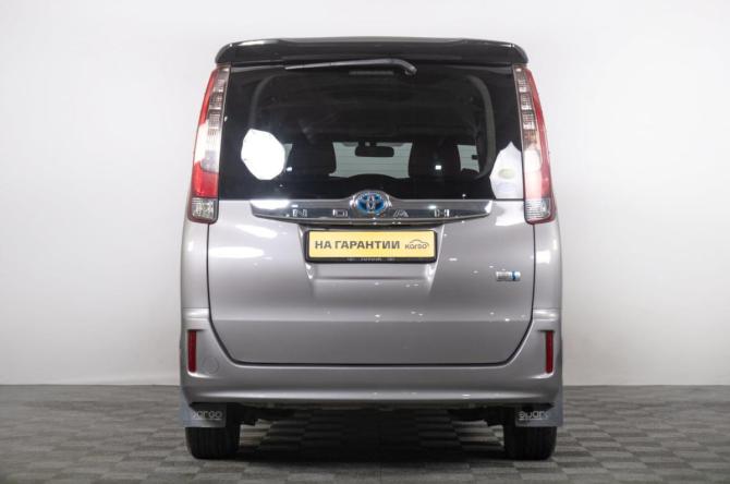 Toyota Noah III (R80) с пробегом 2015 года, цена 1 859 000 рублей, 178300 км, минивэн, Автокод Объявления