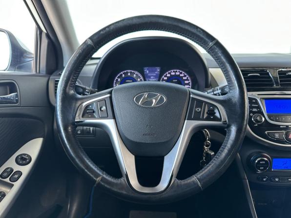 Hyundai Solaris I с пробегом 2013 года, цена 830 000 рублей, 158300 км, седан, Автокод Объявления