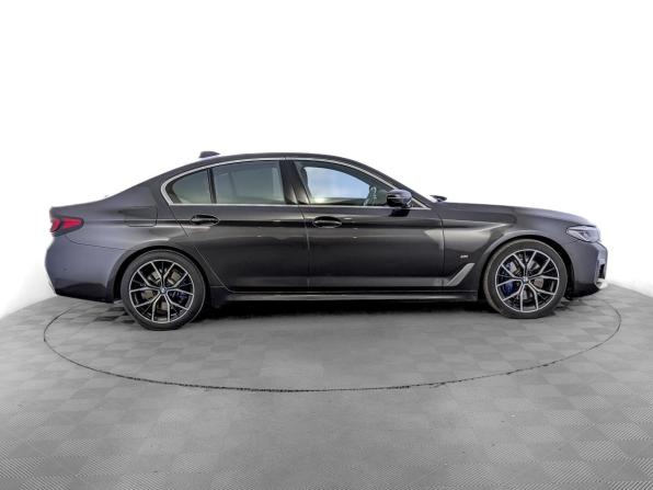 BMW 5 серии VII (G30/G31/G38) Рестайлинг с пробегом 2022 года, цена 5 550 000 рублей, 46630 км, седан, Автокод Объявления