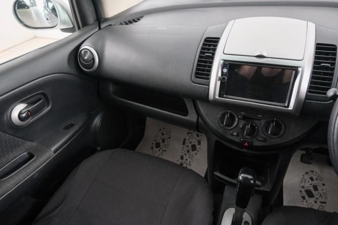 Nissan Note I Рестайлинг с пробегом 2010 года, цена 629 000 рублей, 200000 км, хэтчбек, Автокод Объявления